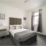 Christiemiller Avenue Holiday Home