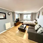 Pilrig Heights Apartment - Fast Wifi And Parking Available