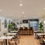 Grove House Hotel