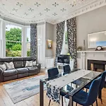 A Two Bedroom Apartment - Victorian Villa At 8 Priestfield Road
