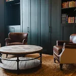 Royal Mile Apartments