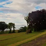 Almond House Lodge