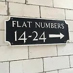 Edinburgh Old Town Apartment