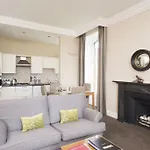 Fountain Court Apartments - Royal Garden