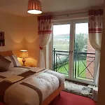 Edinburgh City Deluxe Apartment