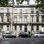 10 Claredon Crescent