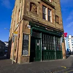 Executive Open Plan Apartment, Leith