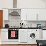 Old Town Edinburgh Apartment Close To Castle And Royal Mile