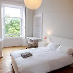 Silver Lining - Luxury Thirlestane Road.