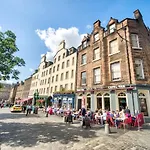 Joivy Amazing Location - Charming Apartment By The Edinburgh Castle!