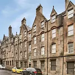 Joivy Unique Old Town Stay Under Edinburgh Castle