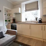 Joivy Unique Old Town Stay Under Edinburgh Castle