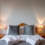 Edinburgh Serviced Apartment