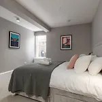 Joivy Luxurious 2Br Home Near Haymarket Station