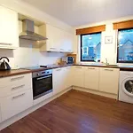 Joivy Stylish Apt Next To Dean Village With Free Parking