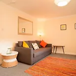 Altido Lovely Apartment For 4 With Free Parking