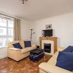 Joivy Old Town Apartment With Parking Close To Royal Mile