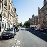 Montgomery Apartments - Crighton