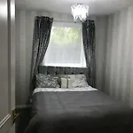Modern 2 Bedroom Apartement