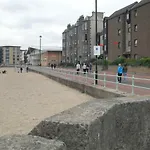 Edinburgh Beach View Apartment