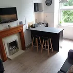 Downfield Place - Bright Edinburgh Flat 15 Minutes To Princes St