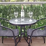 Edinburgh Holiday Apartment - Central Location