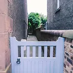 A Stay On The Brae