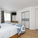 415 Lovely And Central 2 Bedroom Apartment With Secure Parking
