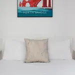Modern Grassmarket Apartment