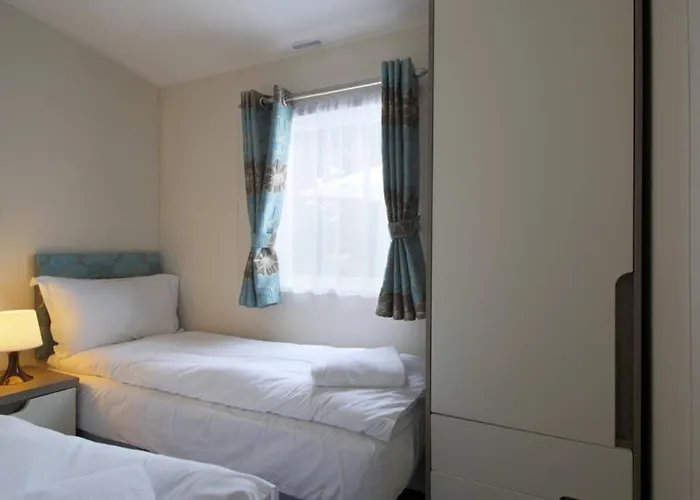 Edinburgh - Seton Sands-Cameo Caravan-Pet Friendly