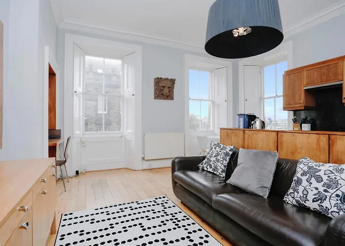 Joivy Lovely Flat In The Heart Of Edinburgh