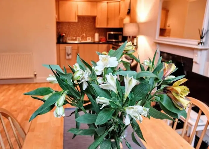 1 Bedroom Apartment in Central Edinburgh Sleeps 2