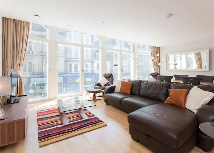 Shandwick Apartment - Edinburgh City Centre - Sleeps 2