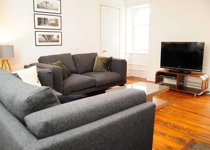 Beautiful Bohemian 2Br Flat In The Cowgate