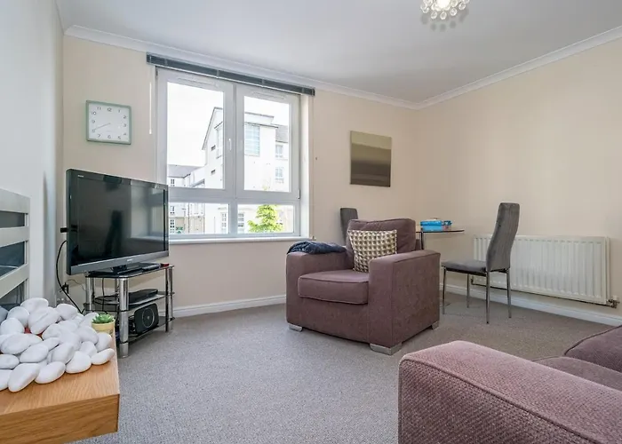 Pass The Keys Modern And Spacious 2 Beds Flat With Free Parking