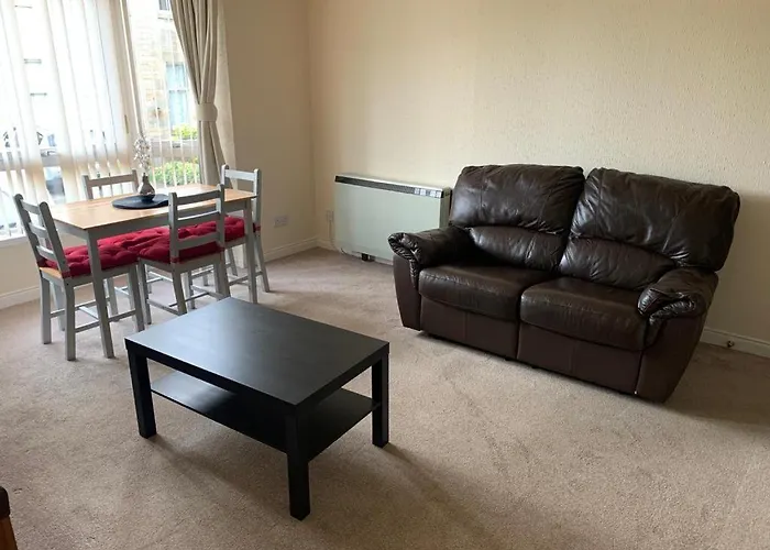 2 Bedroom Central Apartment