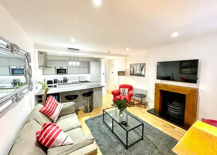 Prime Edinburgh New Town. Newly Reno\'D Cosy Nest