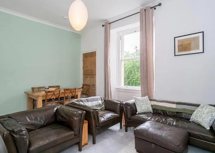 Pass The Keys Renovated 2Bed Flat In Quiet Area Near The Meadows