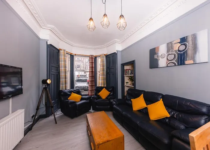 Calton Hill Victorian Old Town Apartment