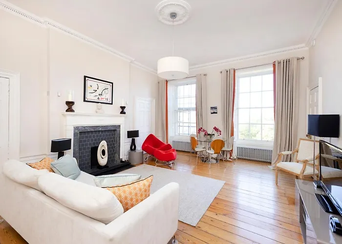 Joivy Contemporary Flat In The New Town