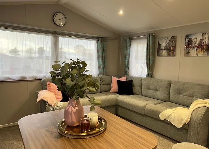 Lovely 3 Bedroom Holiday Home In Seton Sand Caravan Park Wi-Fi Xbox