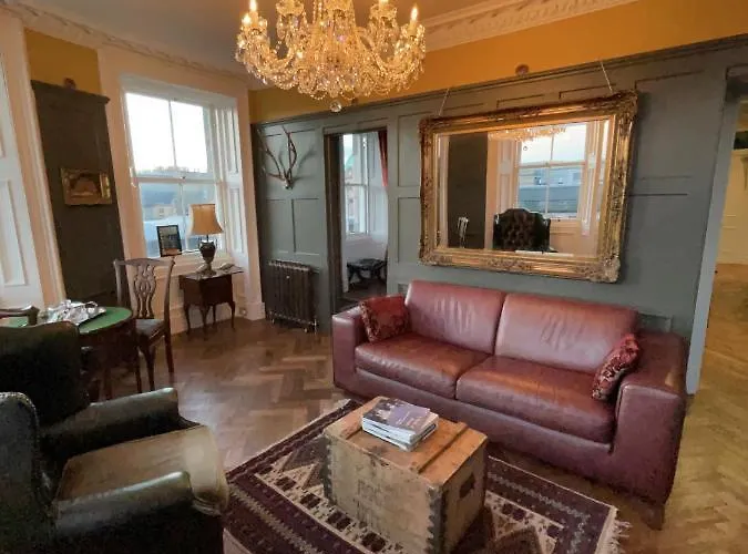 Joivy Luxury Old Town Apartment
