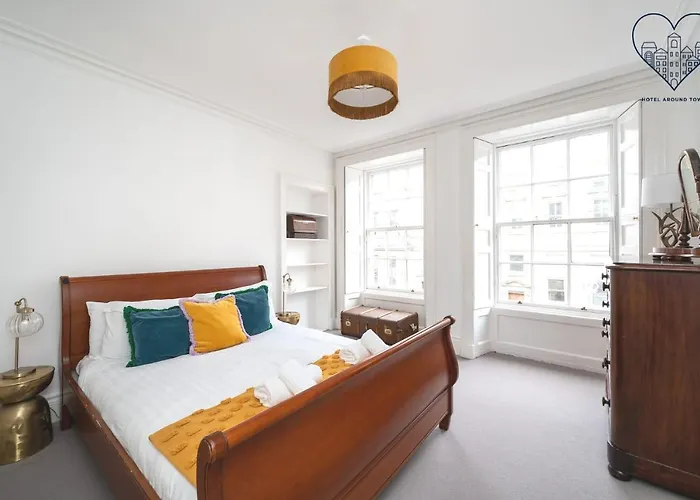 Luxury 3 Bedroom Apt On Edinburgh\'S Royal Mile