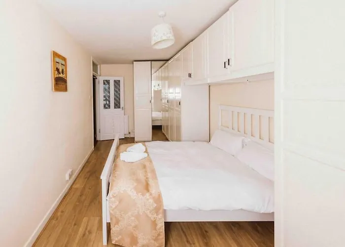 Specious Doublex Apartment By The Old Town