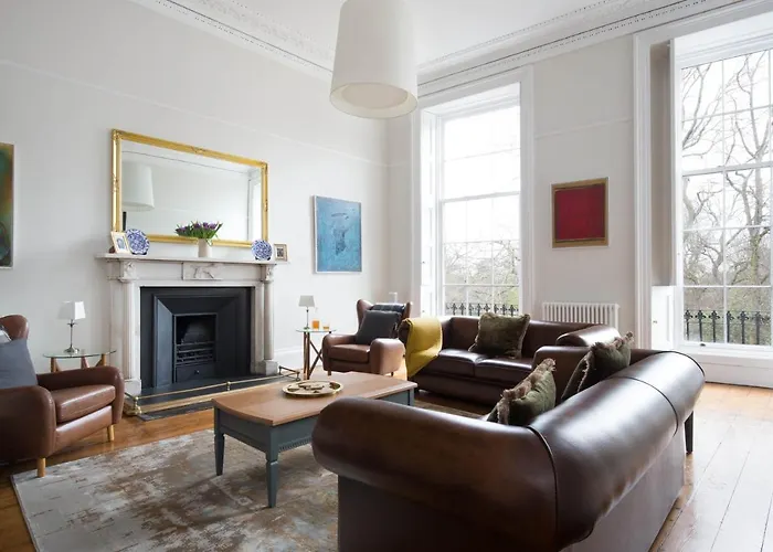 Magnificent Georgian 3-Bedroom Apartment In New Town