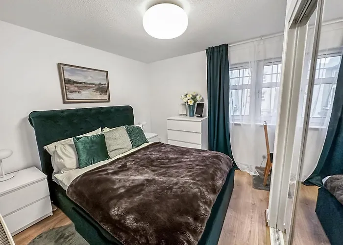 Comfortable 2 Bedroom Flat In The City Centre