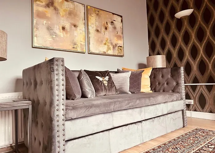 City Center Apartment In Edinburgh