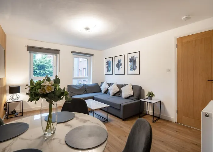 Modern 2Bed Apartment-Free Parking