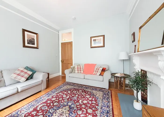 Edinburgh Charming Old Town Apartment