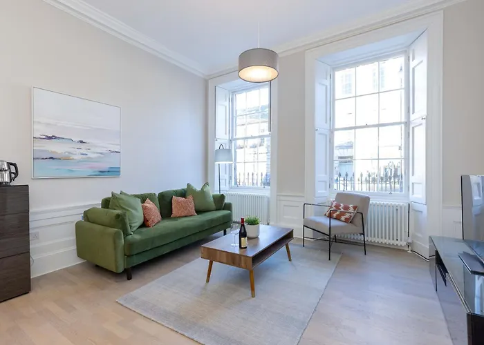 Stafford Street Luxury Central Apartment